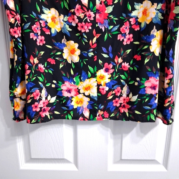 Bright Night Blooms Top Haptics By Designer Holly Harper Ruffle Sleeve Plus Size - Picture 13 of 14